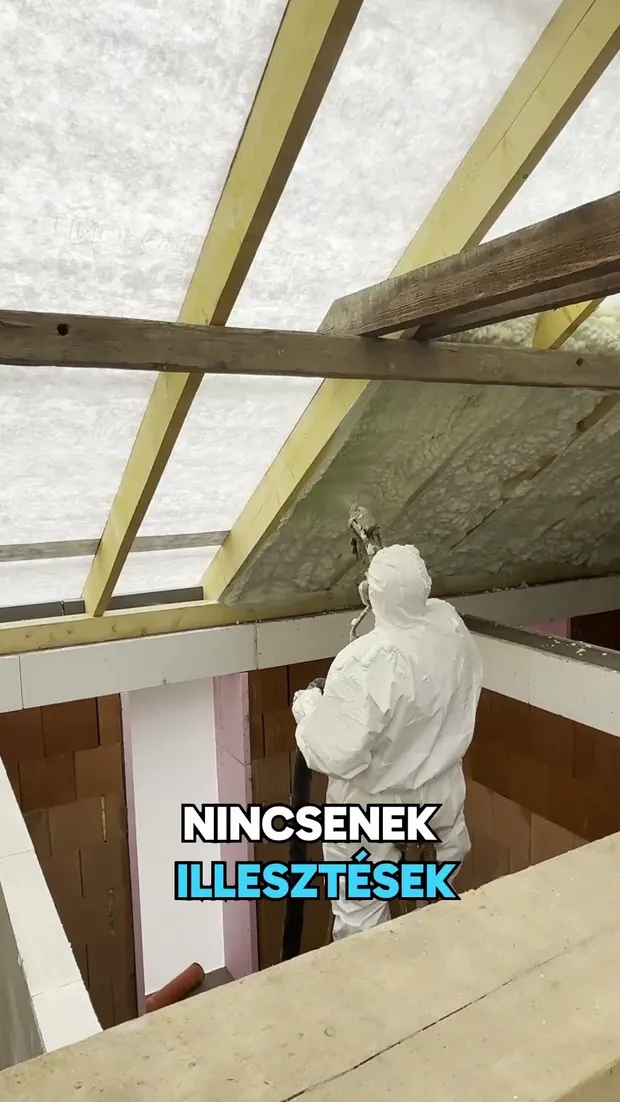 Tetőszigetelés purhabbal – azonnal érezhető különbség a rezsiben! 💰. Videó előnézete.