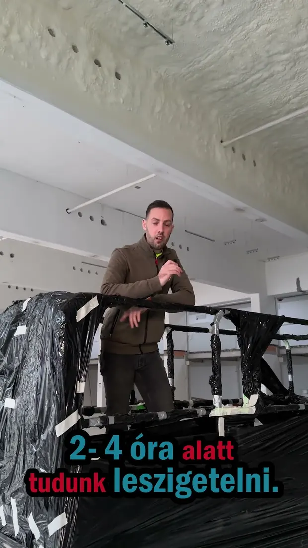 Villámgyors kivitelezés purhabbal #sprayfoam #sprayfoaminsulation #hőszigetelés. Videó előnézete.